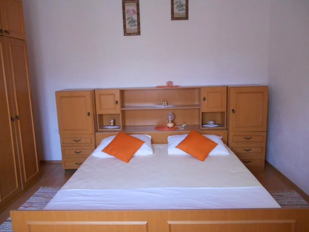 تروغير Apartmani Topcic شقة