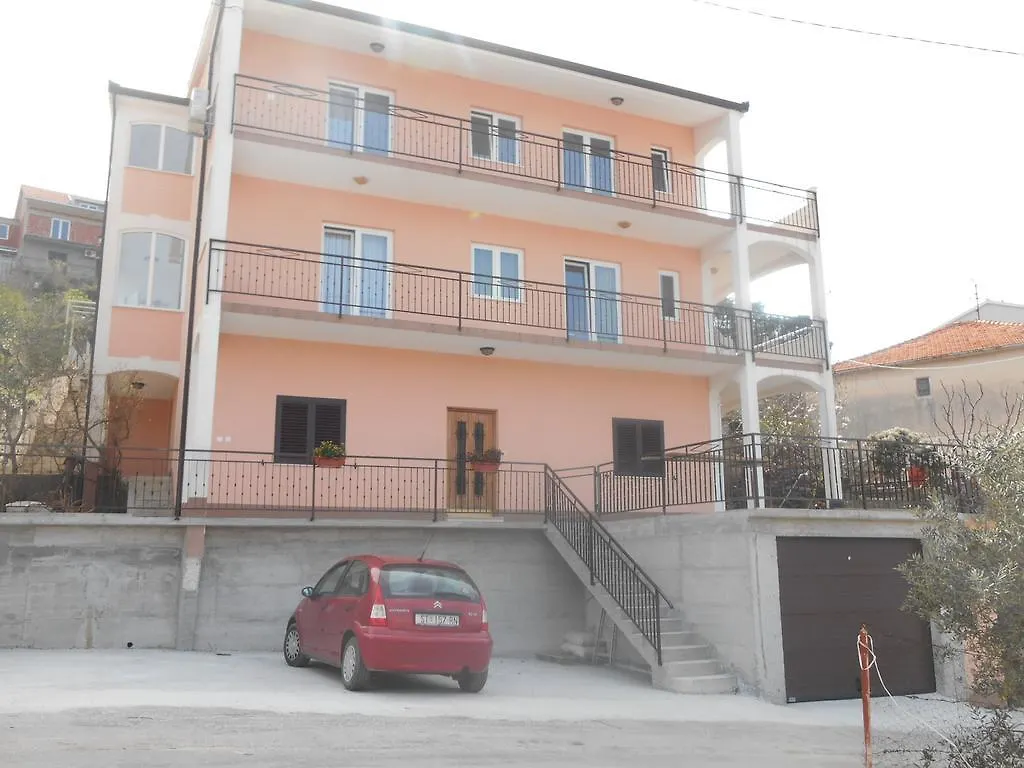 Apartmani Topcic Trogir