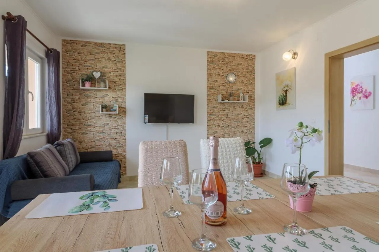 تروغير Apartmani Topcic شقة