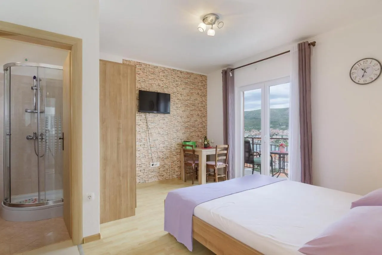 شقة تروغير Apartmani Topcic